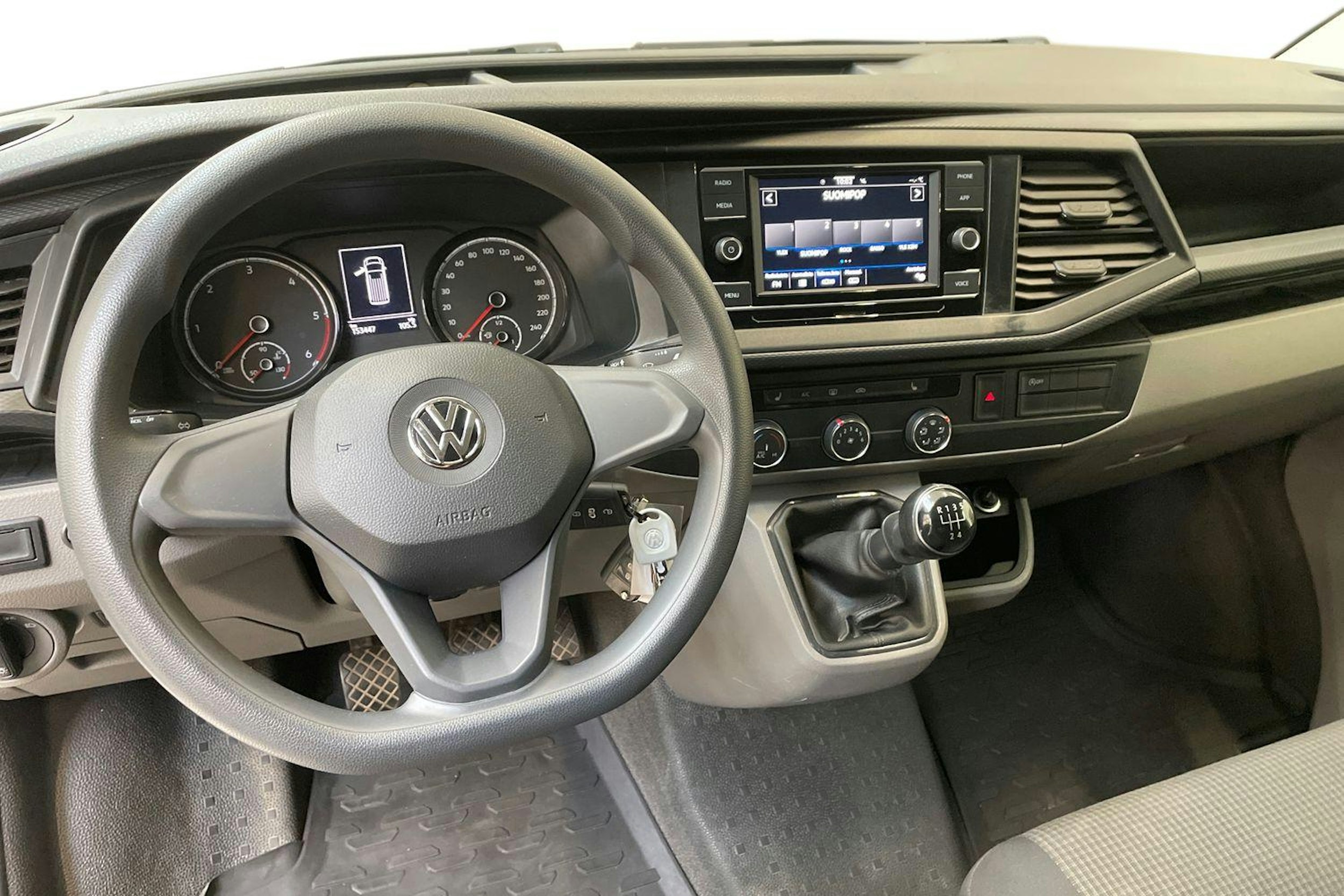 valkoinen Volkswagen Transporter 2020 kuva 7.