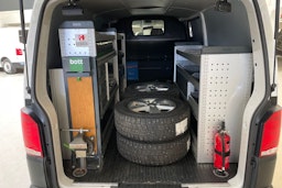 valkoinen Volkswagen Transporter 2020 kuva 12.