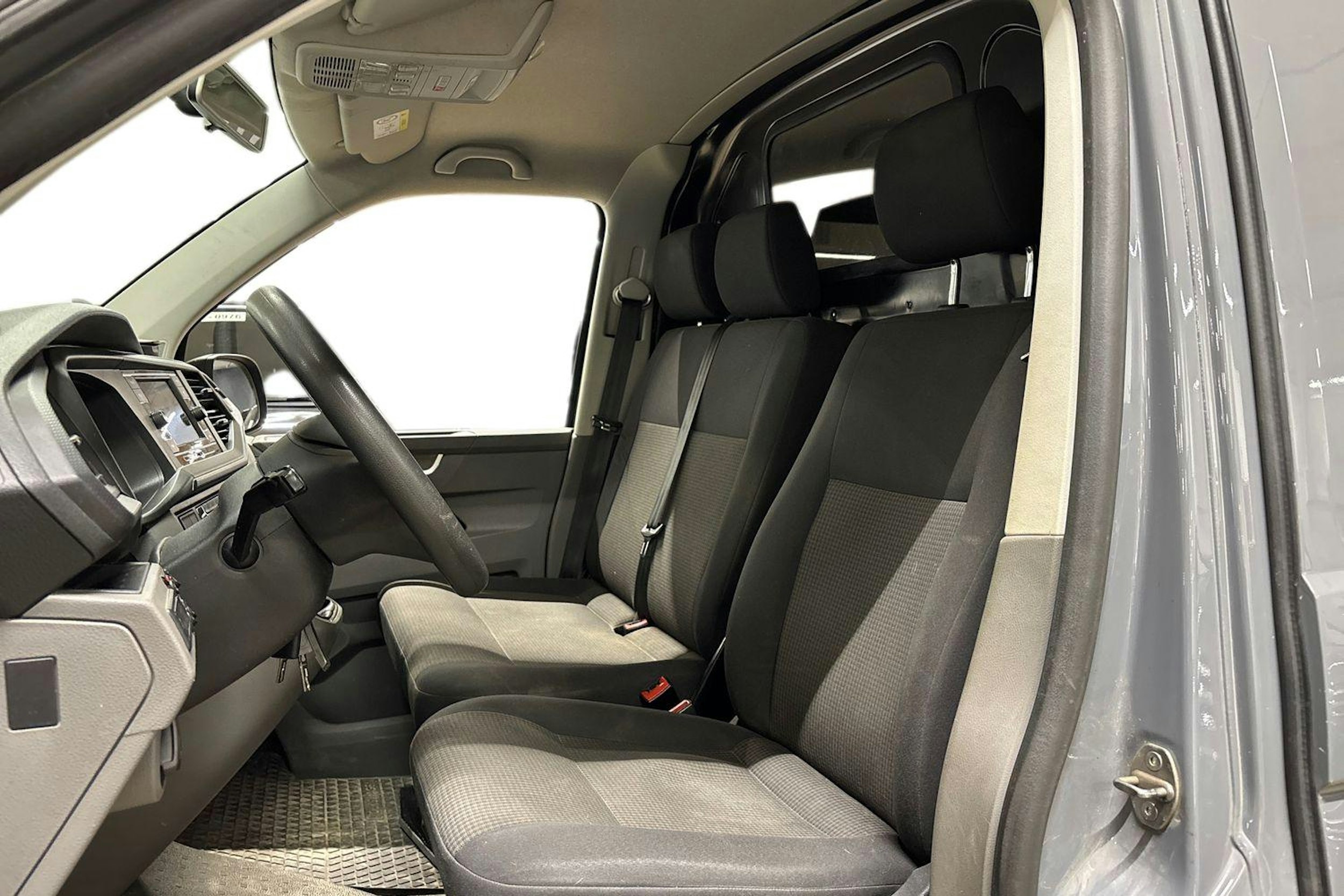 met. harmaa Volkswagen Transporter 2020 kuva 3.