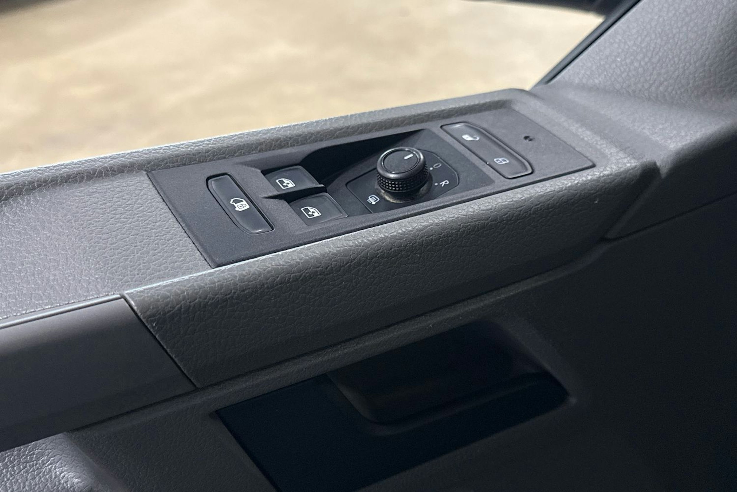 met. harmaa Volkswagen Transporter 2020 kuva 13.