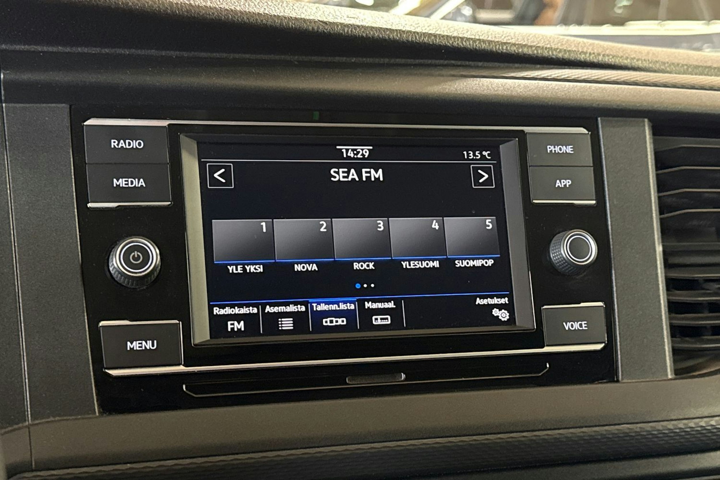 met. harmaa Volkswagen Transporter 2020 kuva 17.