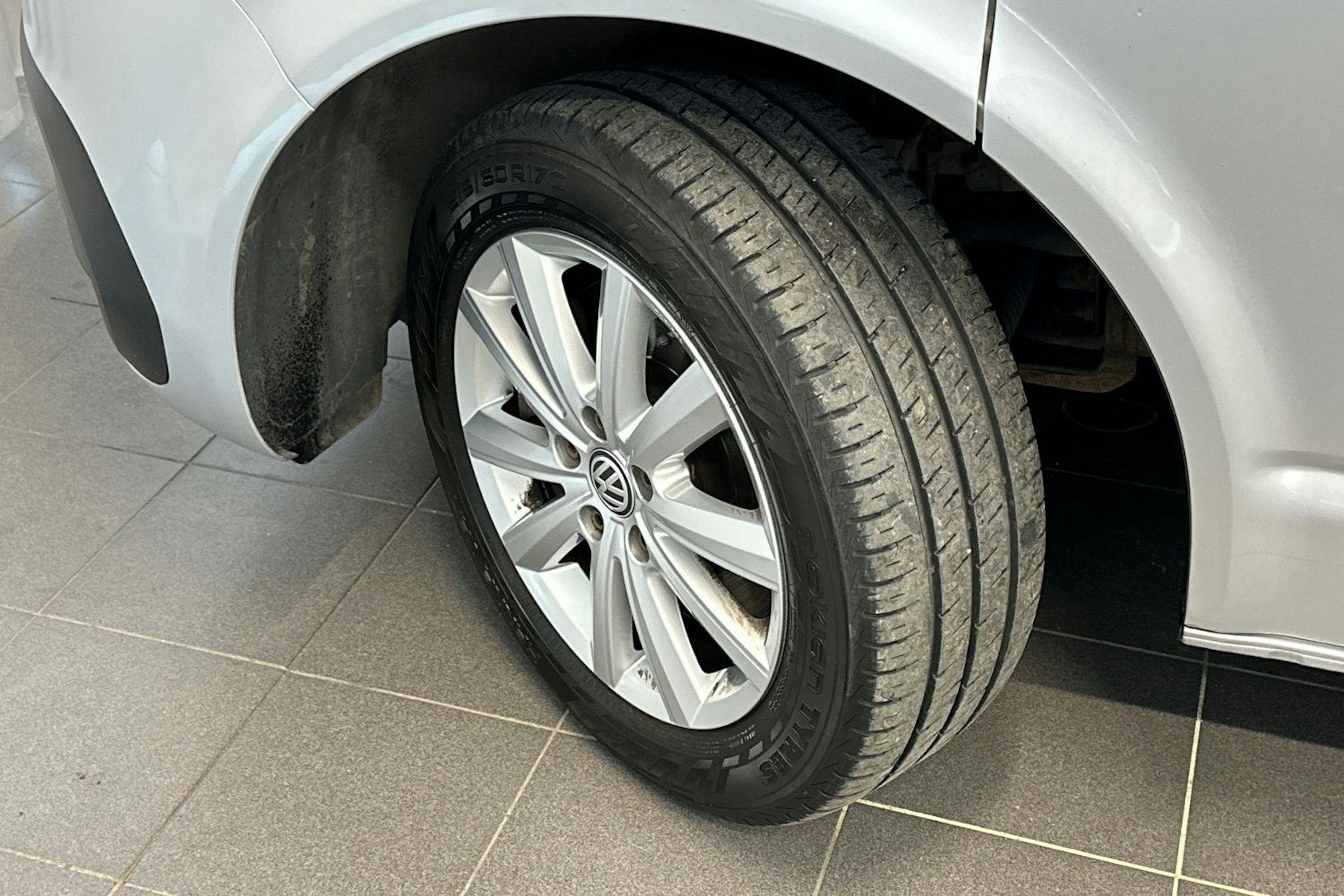 hopea Volkswagen Transporter 2020 kuva 13.