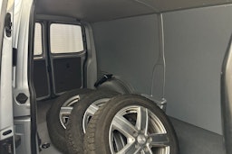 hopea Volkswagen Transporter 2020 kuva 17.