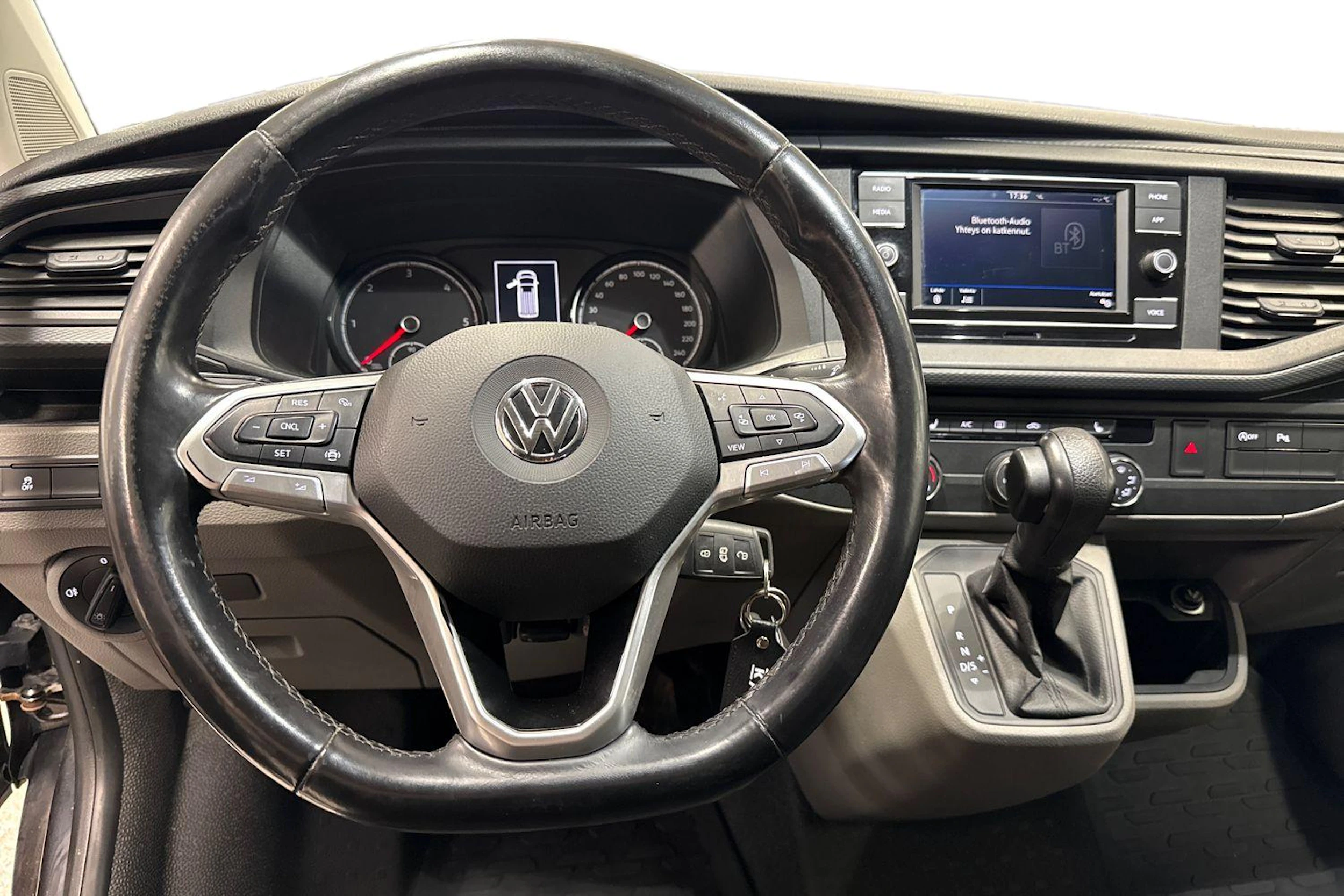 musta Volkswagen Transporter 2020 kuva 9.