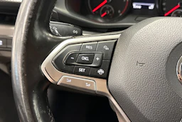 musta Volkswagen Transporter 2020 kuva 17.