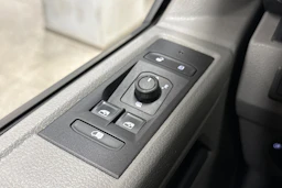 musta Volkswagen Transporter 2020 kuva 20.
