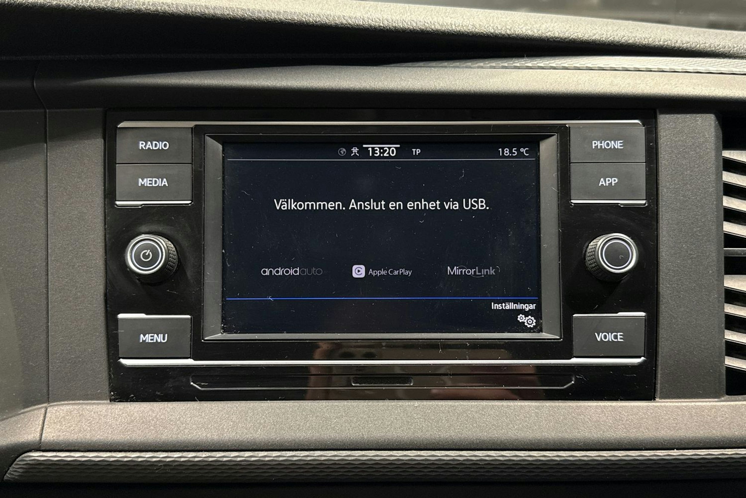 Valkoinen Volkswagen TRANSPORTER 2020 kuva 25.