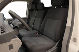 valkoinen Volkswagen Transporter 2020 kuva 9.