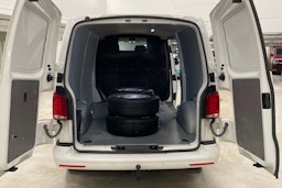 valkoinen Volkswagen Transporter 2020 kuva 15.