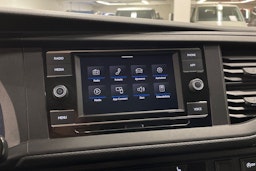 valkoinen Volkswagen Transporter 2020 kuva 18.