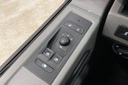 valkoinen Volkswagen Transporter 2020 kuva 20.