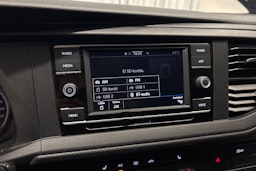 valkoinen Volkswagen Transporter 2020 kuva 15.