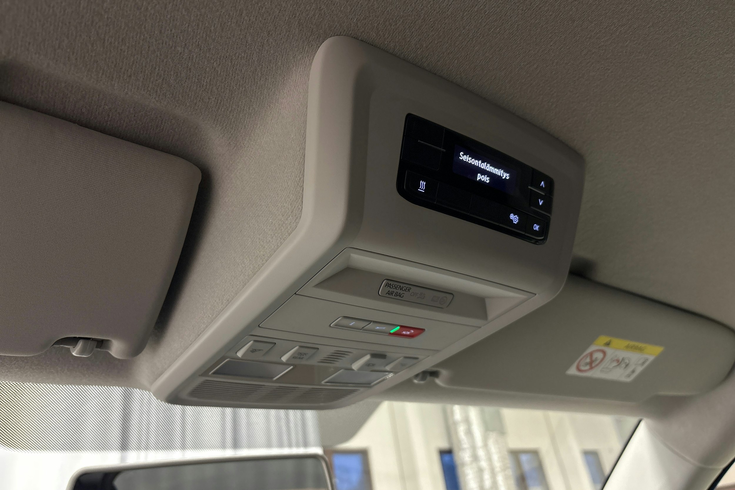 valkoinen Volkswagen Transporter 2020 kuva 18.