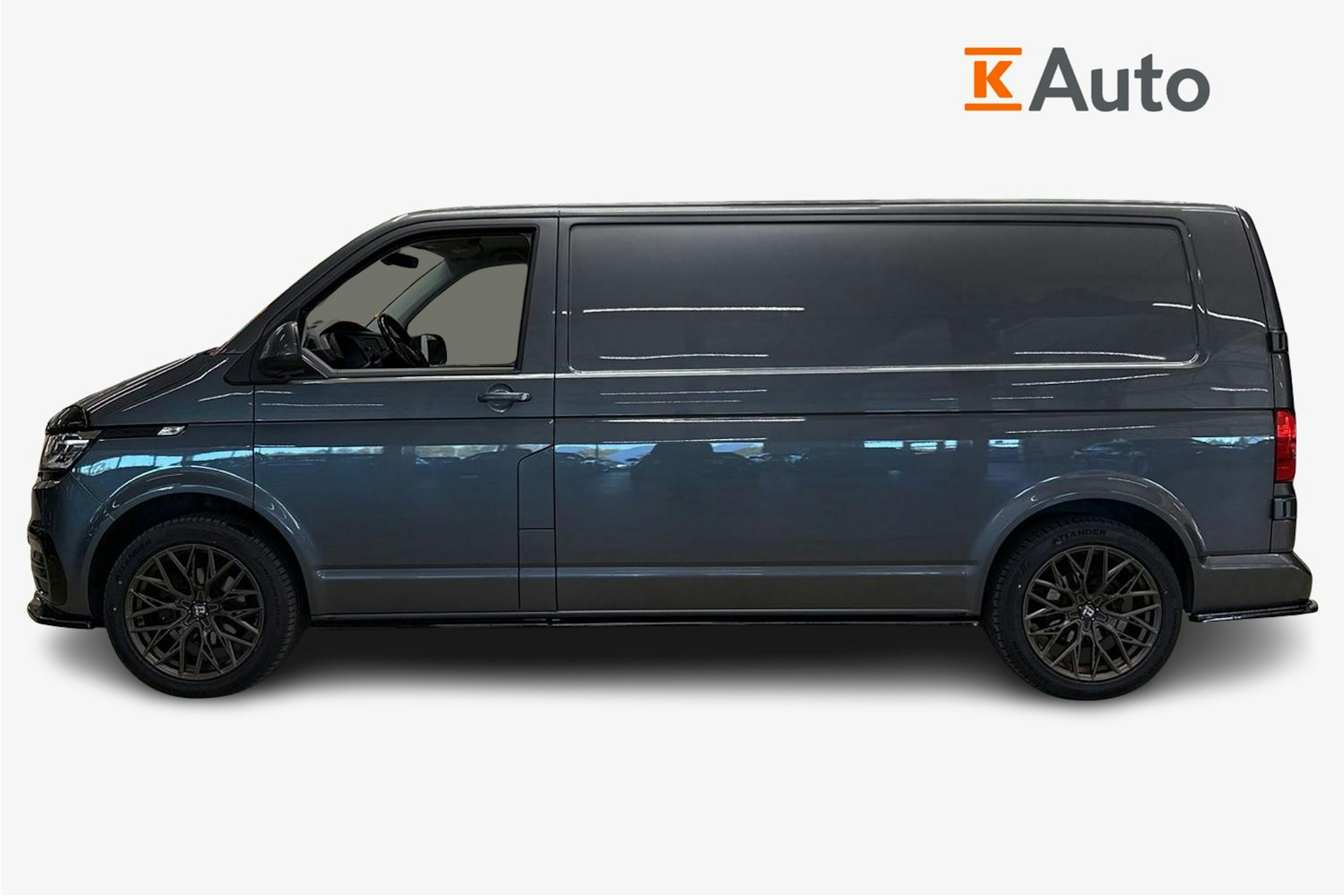 harmaa Volkswagen Transporter 2020 kuva 6.