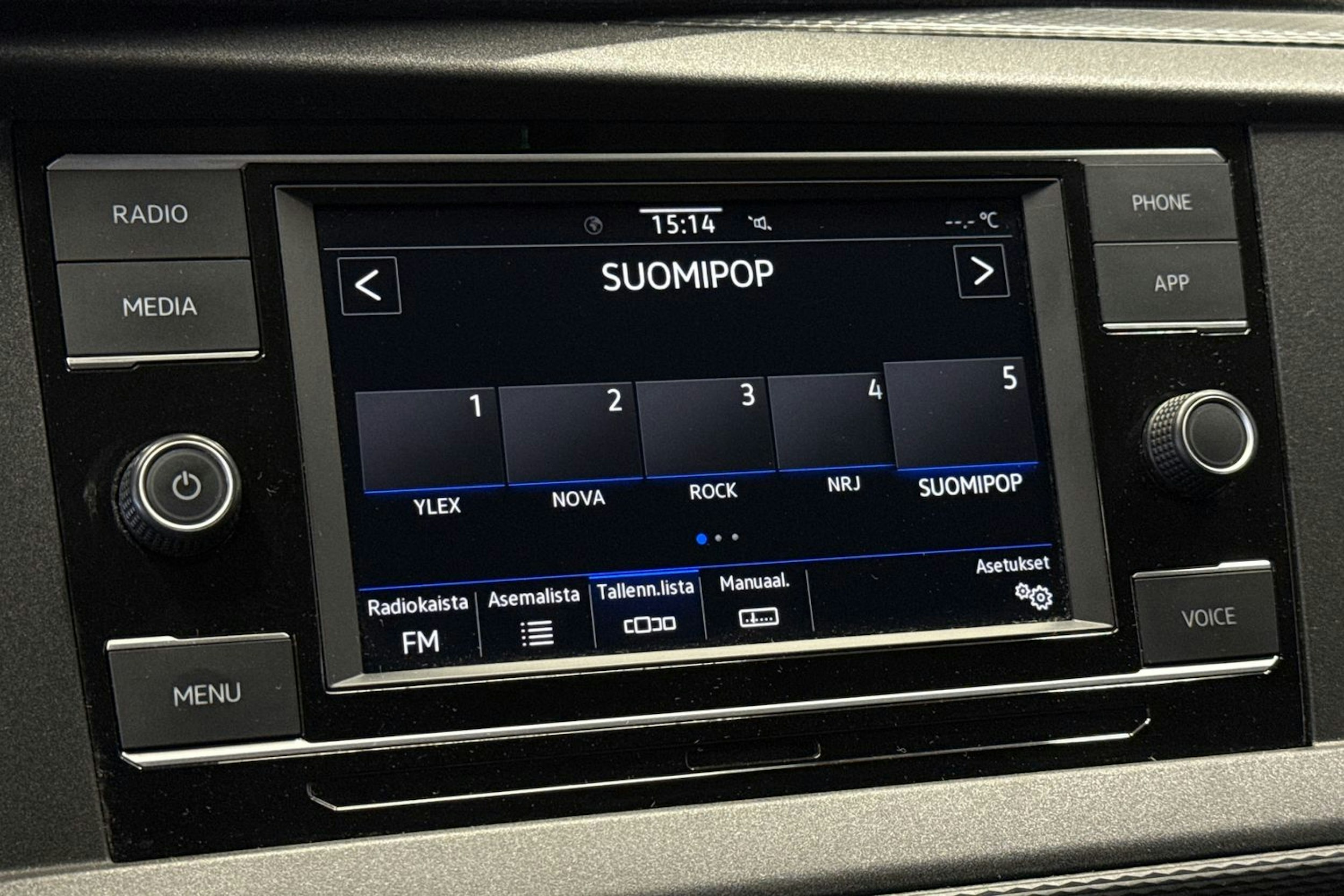 harmaa Volkswagen Transporter 2020 kuva 18.
