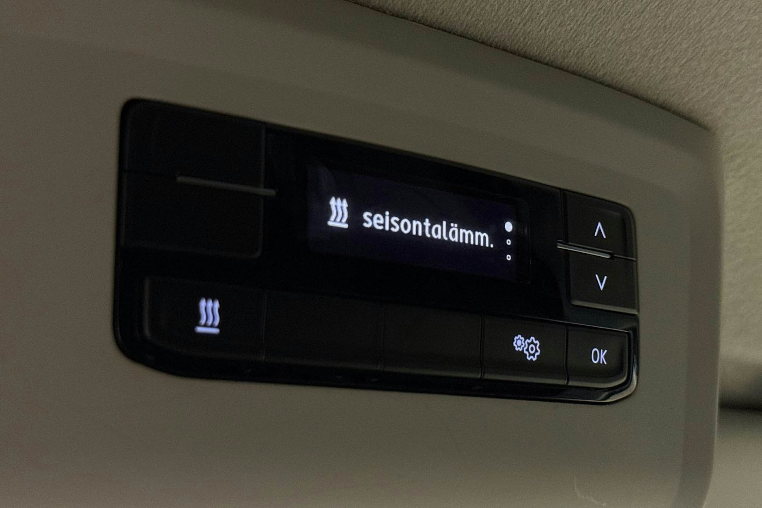 harmaa Volkswagen Transporter 2020 kuva 23.