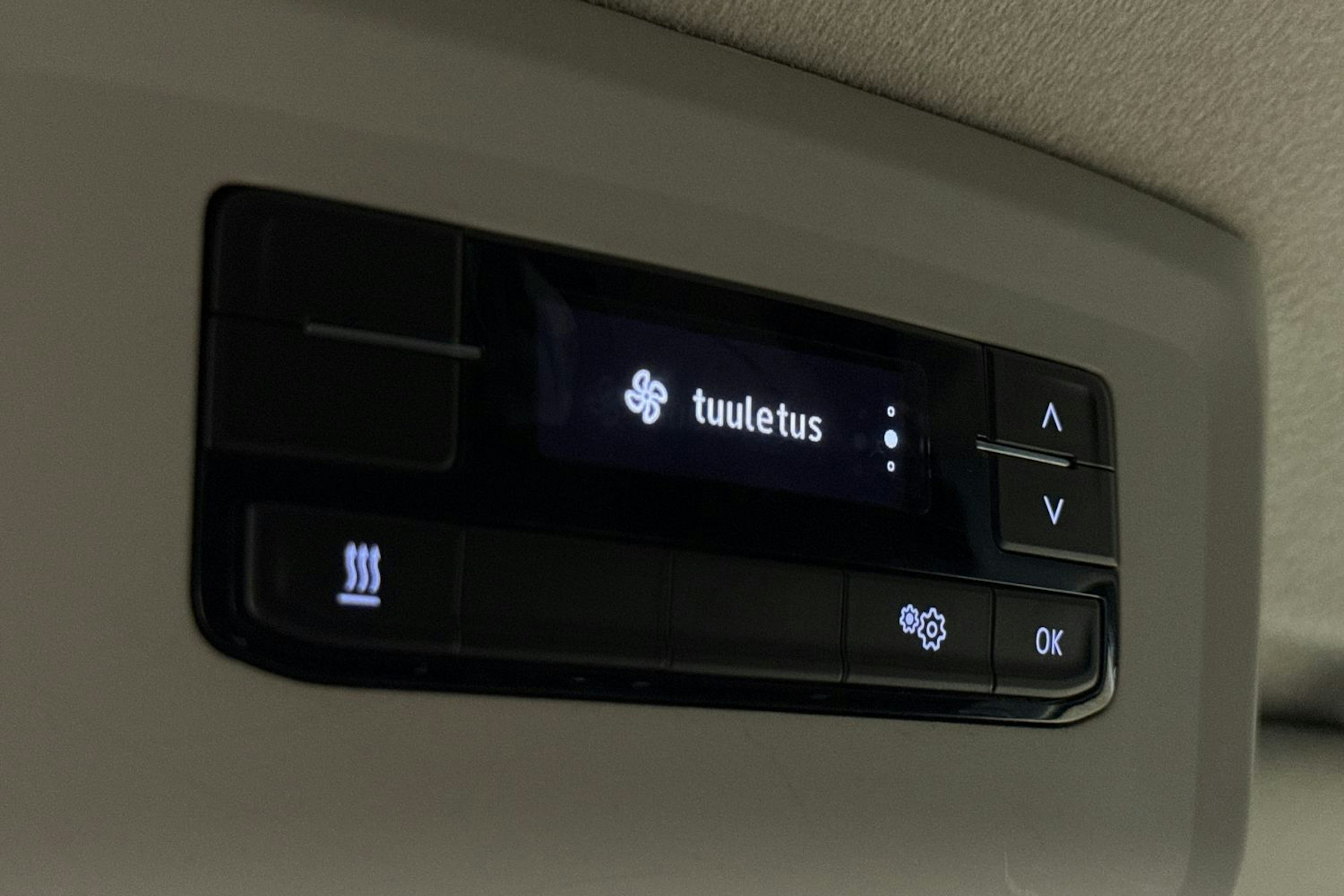 harmaa Volkswagen Transporter 2020 kuva 24.
