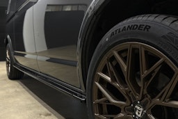 harmaa Volkswagen Transporter 2020 kuva 30.