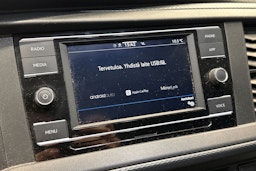 valkoinen Volkswagen Transporter 2021 kuva 20.