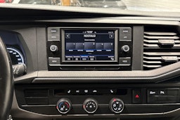 punainen Volkswagen Transporter 2020 kuva 14.