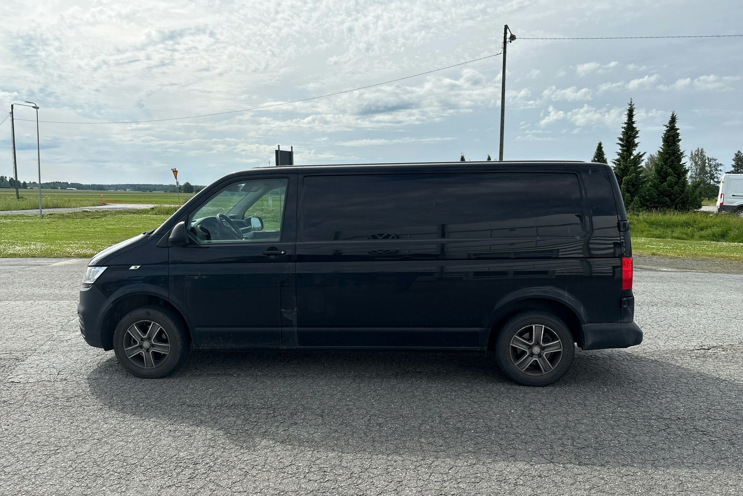 Musta Volkswagen TRANSPORTER 2020 kuva 3.