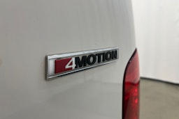 valkoinen Volkswagen Transporter 2020 kuva 14.