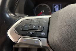 valkoinen Volkswagen Transporter 2020 kuva 22.