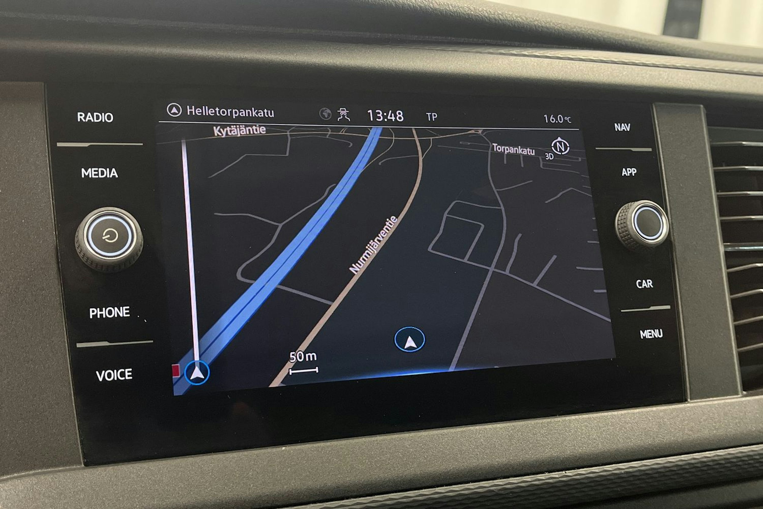 valkoinen Volkswagen Transporter 2020 kuva 25.