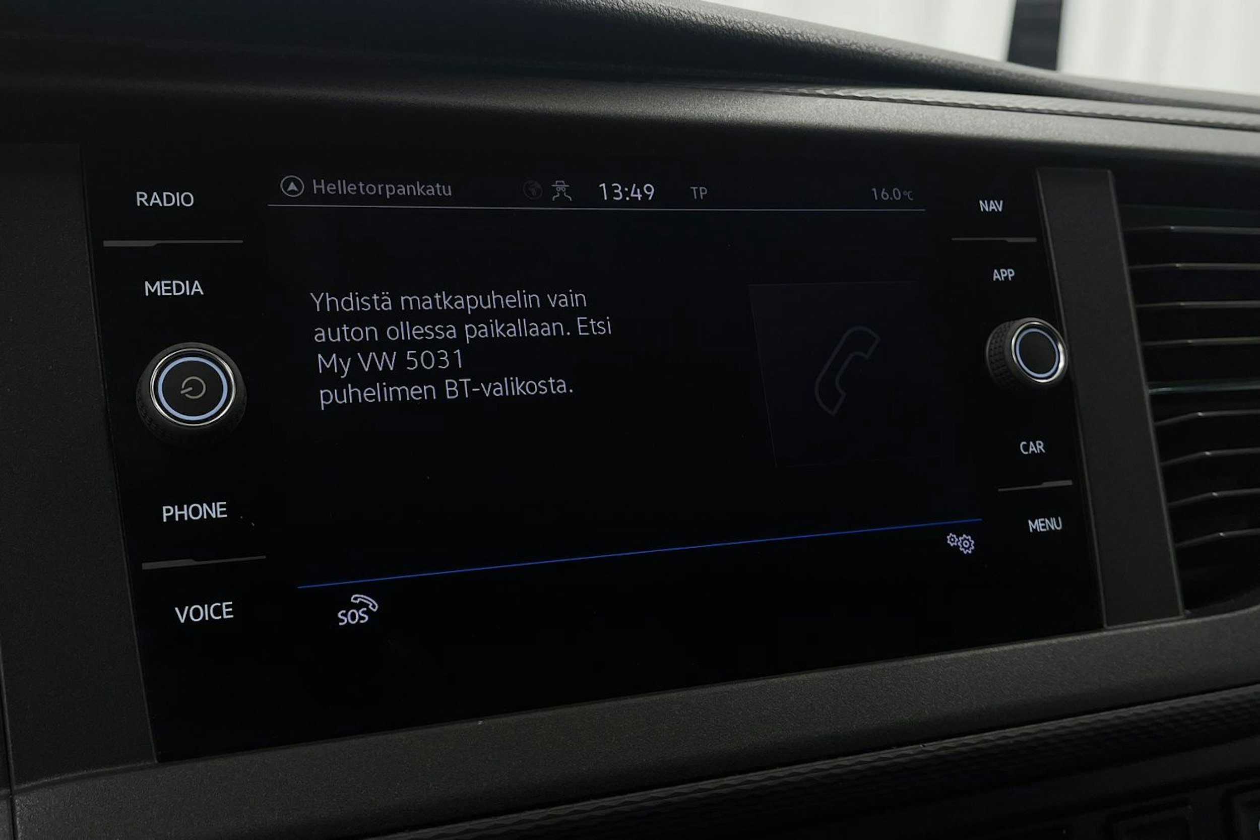 valkoinen Volkswagen Transporter 2020 kuva 28.