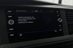 valkoinen Volkswagen Transporter 2020 kuva 28.