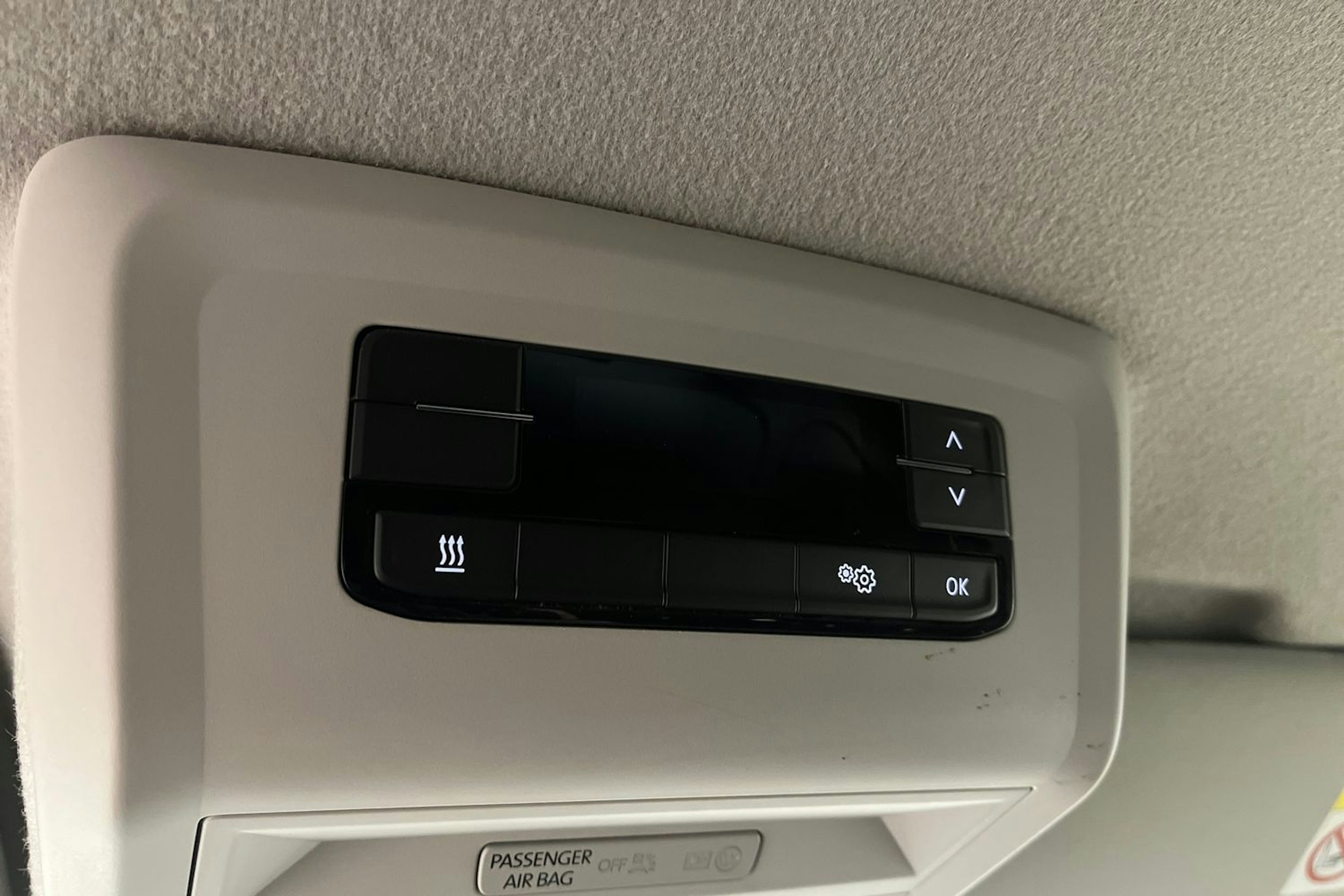 valkoinen Volkswagen Transporter 2020 kuva 32.