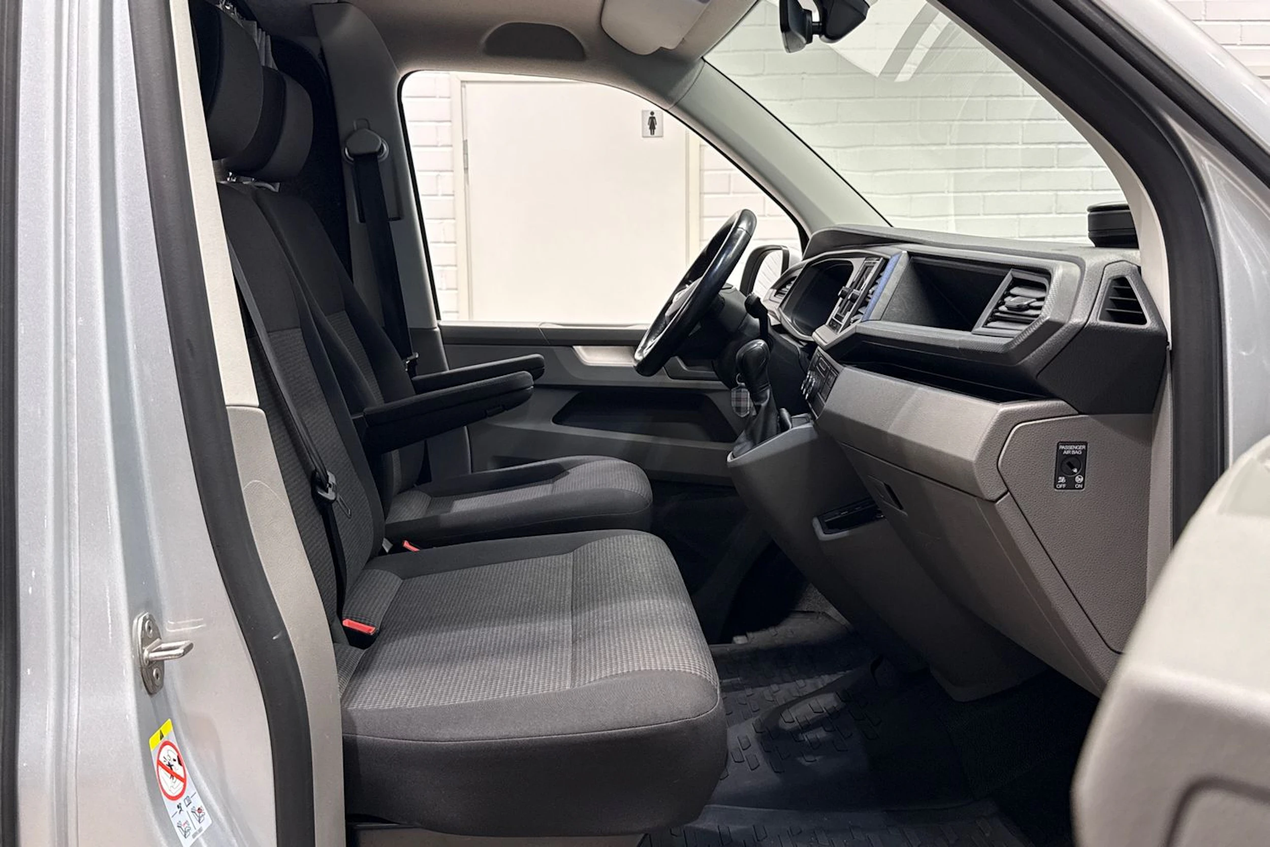 Hopea Volkswagen TRANSPORTER 2021 kuva 13.