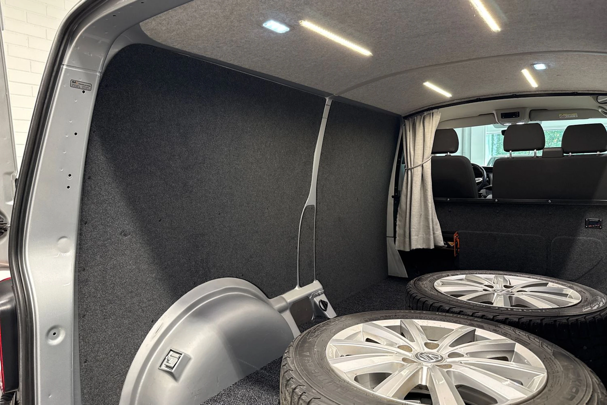 Hopea Volkswagen TRANSPORTER 2021 kuva 16.