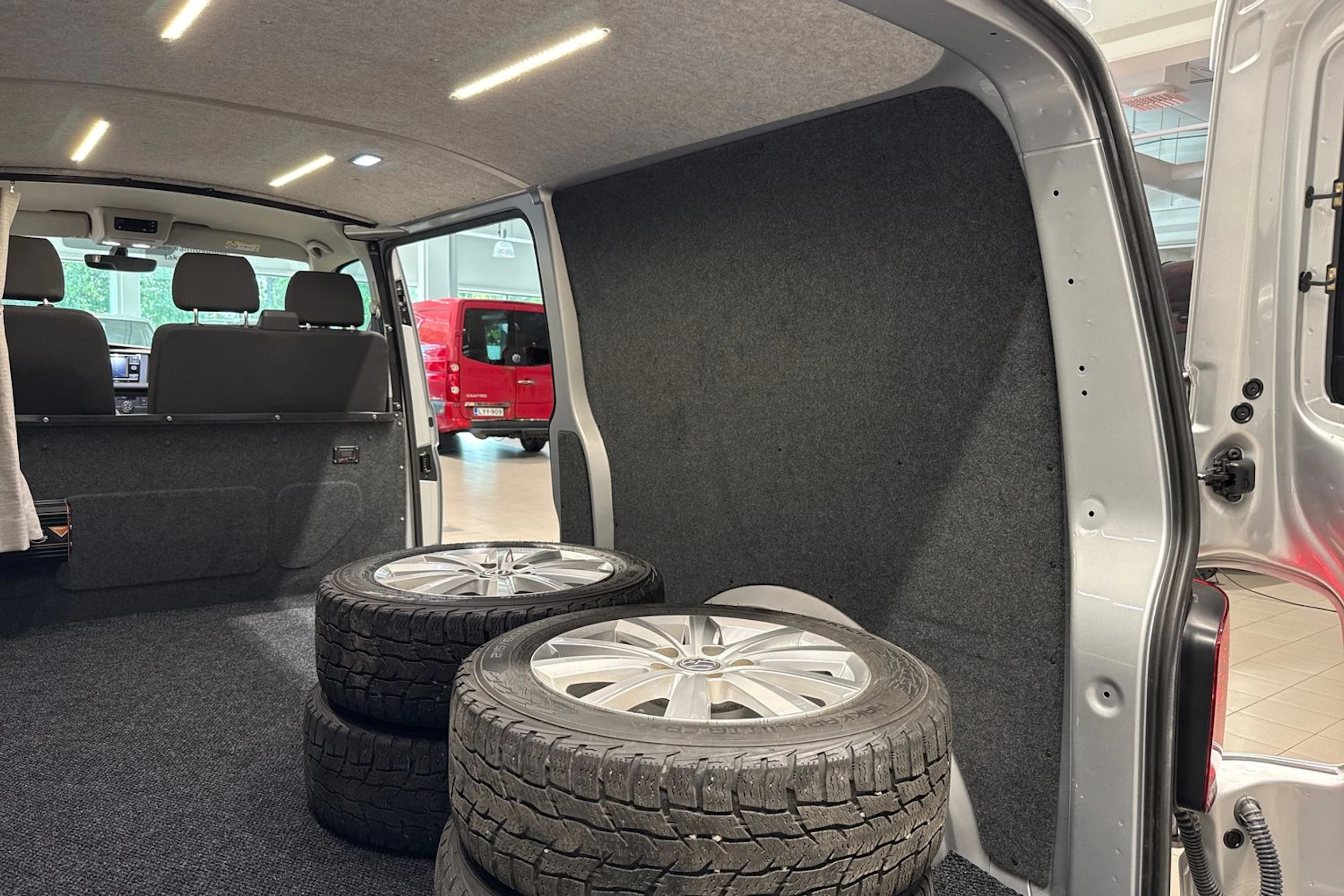 Hopea Volkswagen TRANSPORTER 2021 kuva 17.
