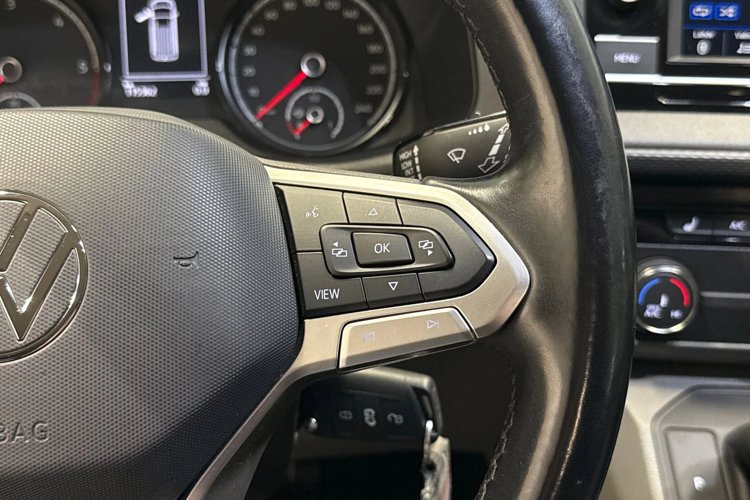 Hopea Volkswagen TRANSPORTER 2021 kuva 28.