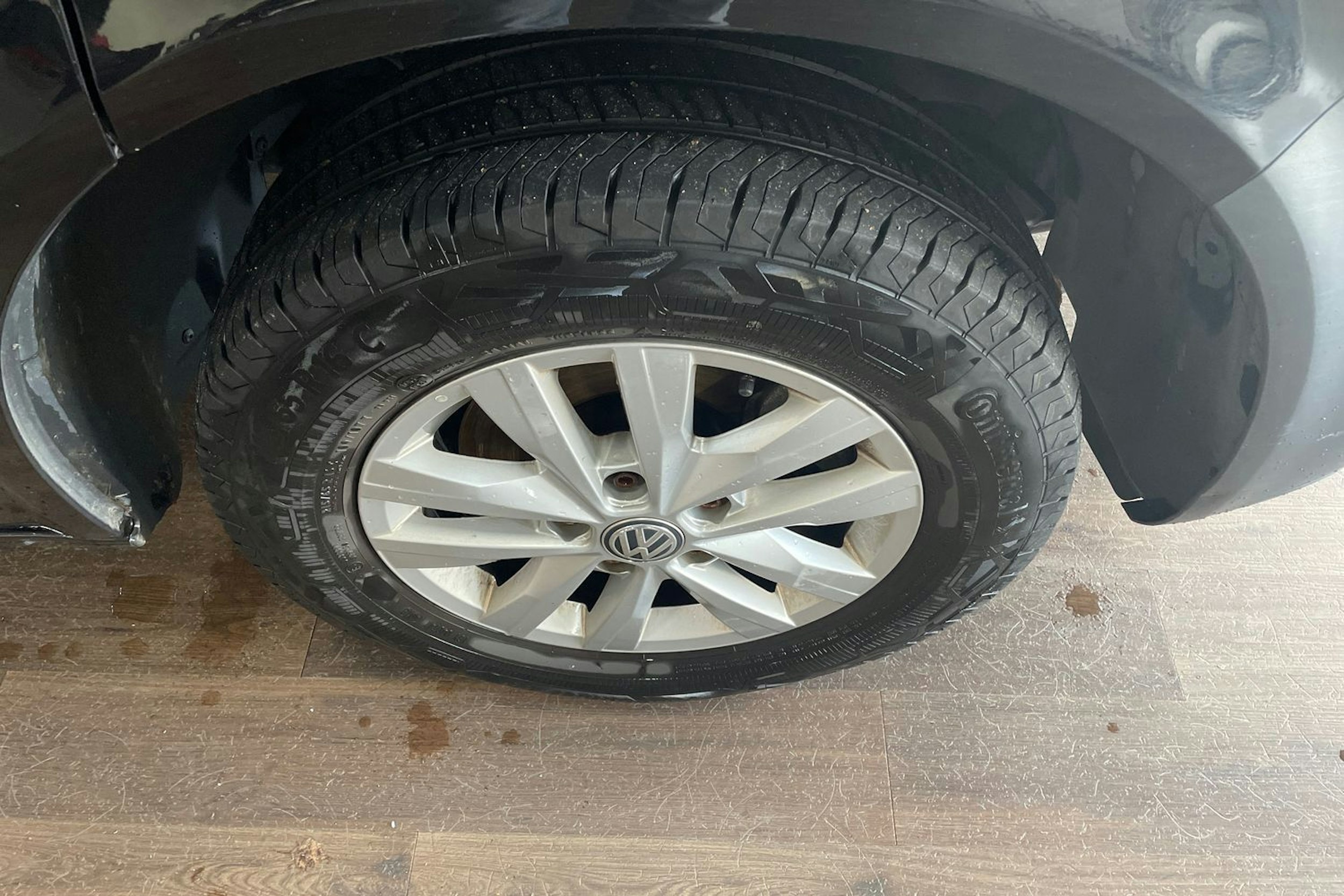 Musta Volkswagen TRANSPORTER 2020 kuva 11.