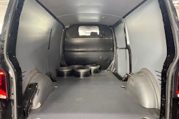 Musta Volkswagen TRANSPORTER 2020 kuva 15.