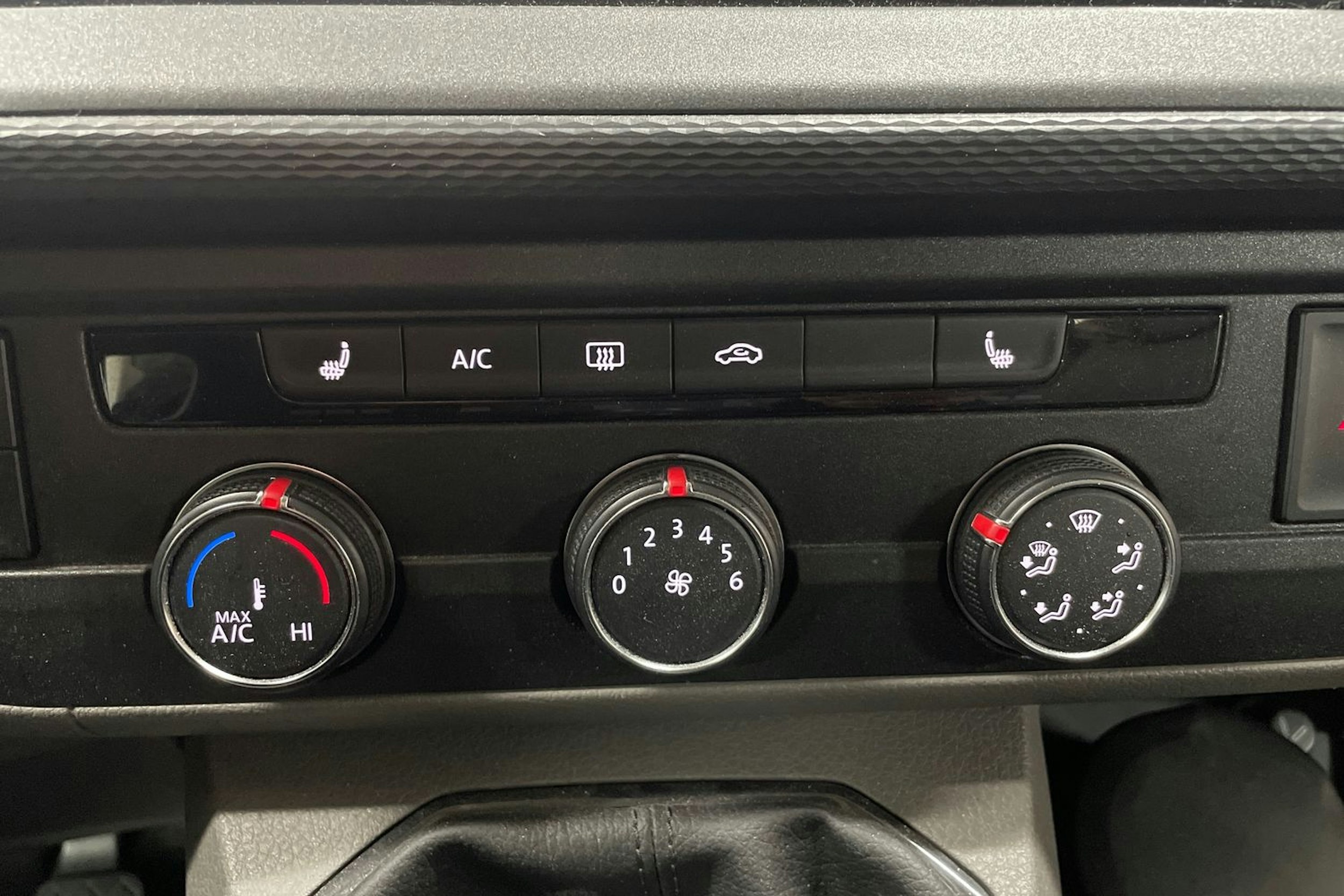 Musta Volkswagen TRANSPORTER 2020 kuva 20.