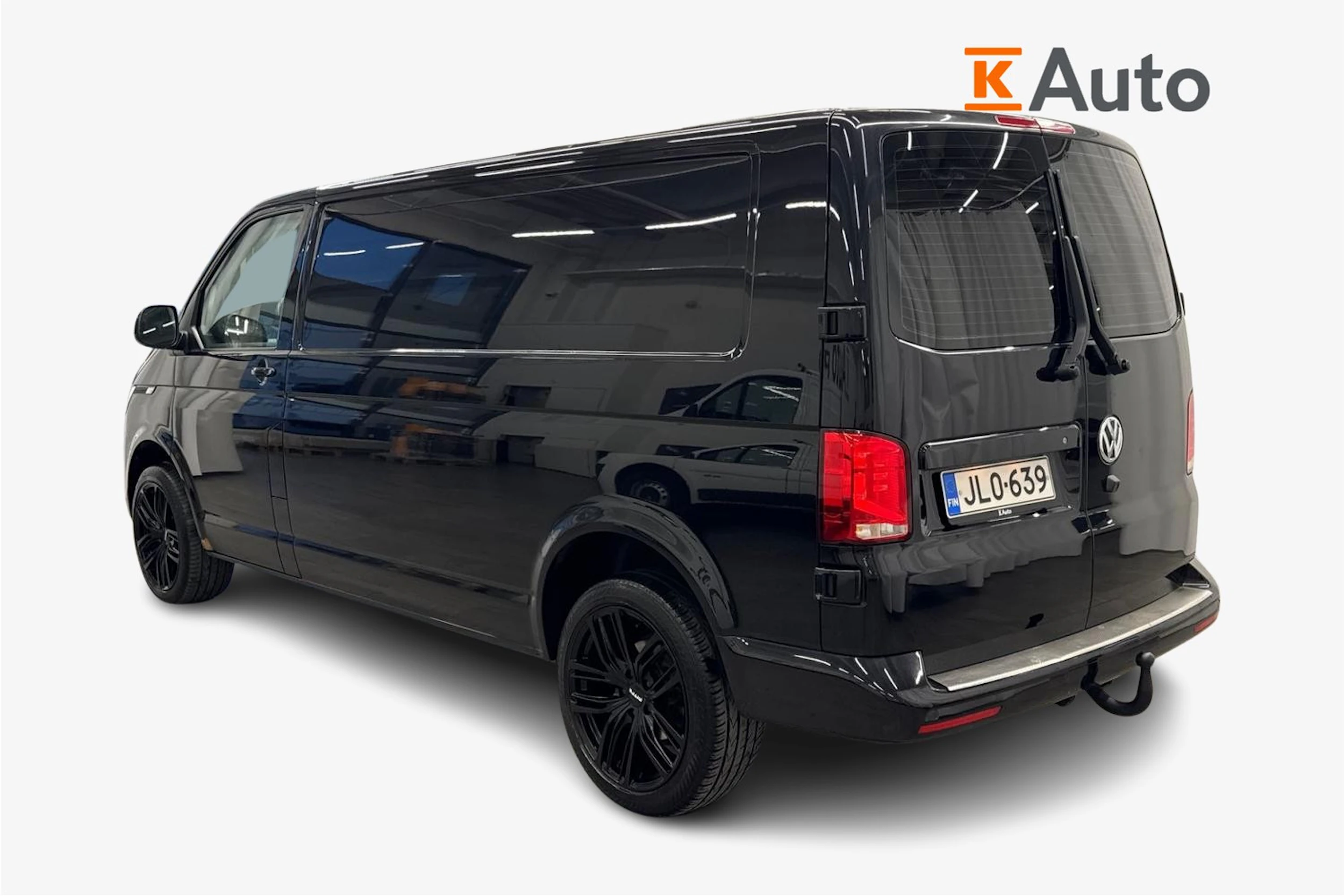 musta Volkswagen Transporter 2020 kuva 2.