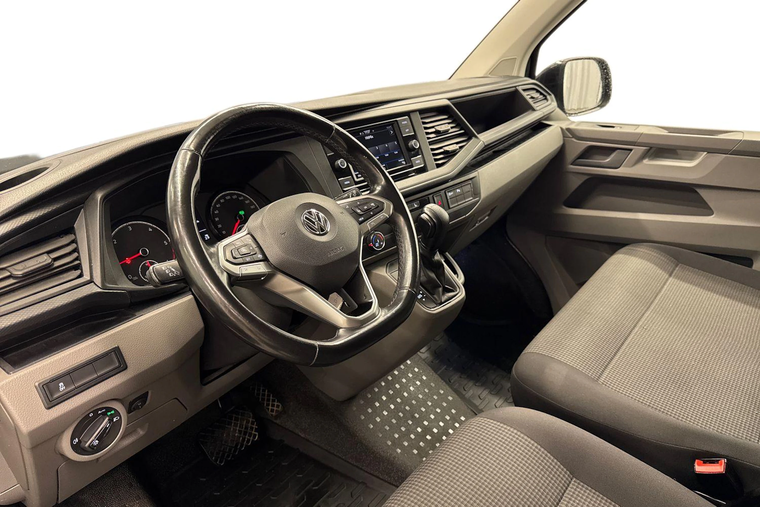 musta Volkswagen Transporter 2020 kuva 3.