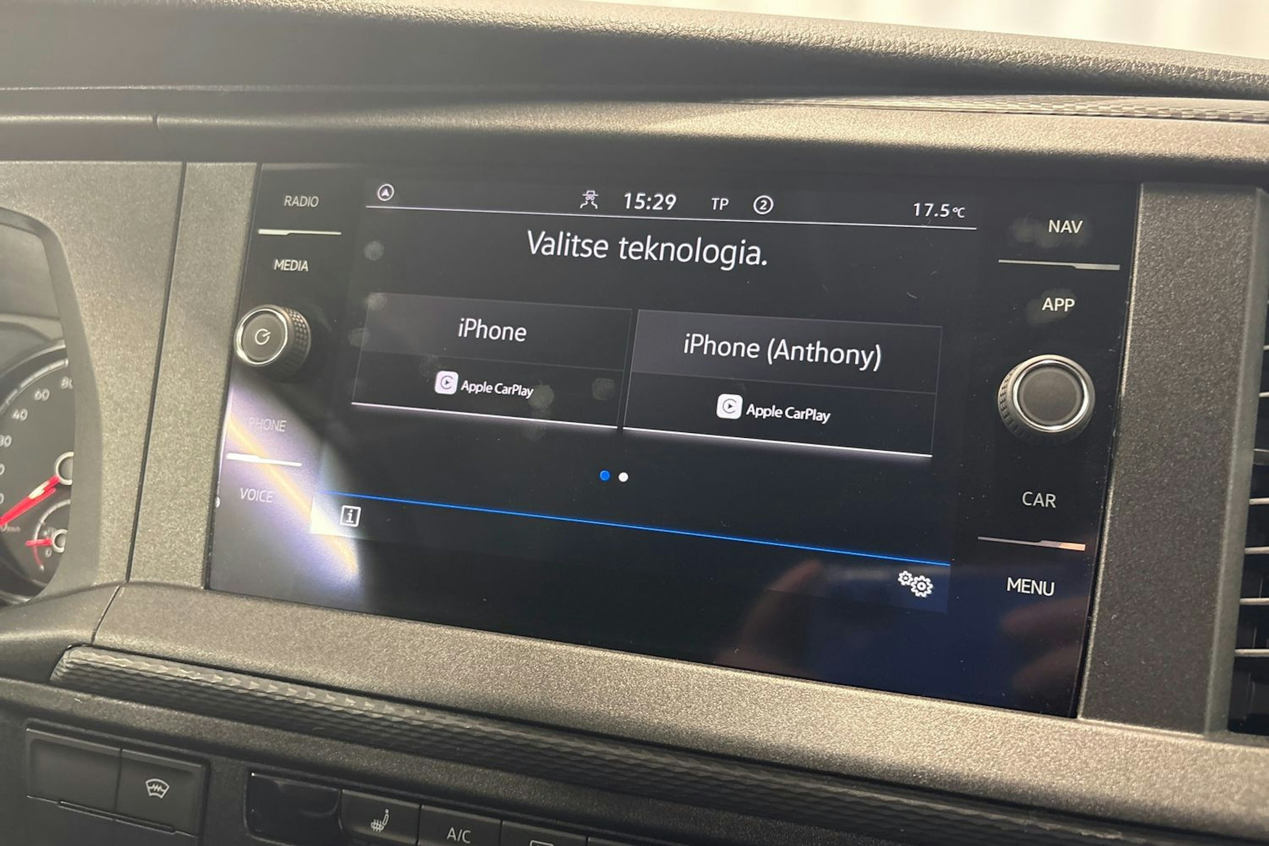 musta Volkswagen Transporter 2020 kuva 15.