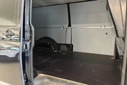 musta Volkswagen Transporter 2020 kuva 4.
