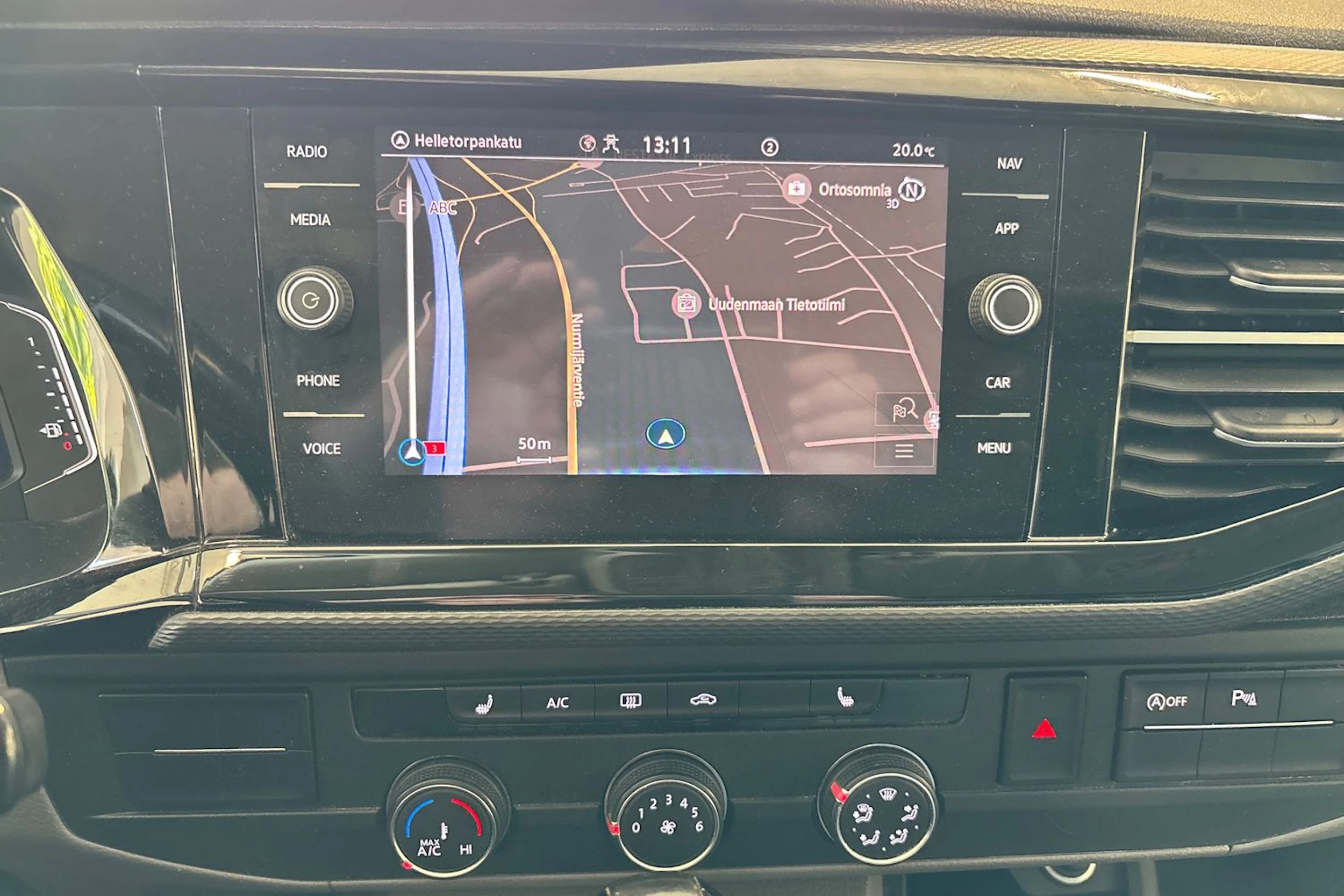 musta Volkswagen Transporter 2020 kuva 7.