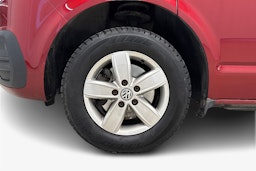 punainen Volkswagen Transporter 2020 kuva 12.