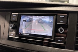 punainen Volkswagen Transporter 2020 kuva 19.