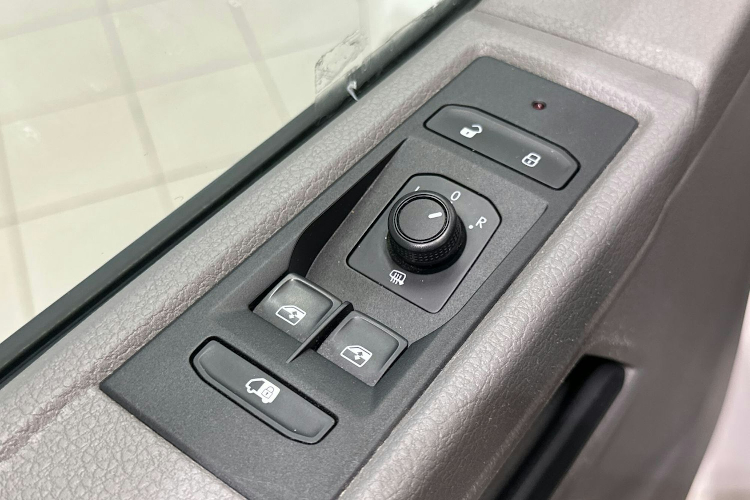 Valkoinen Volkswagen TRANSPORTER 2020 kuva 14.