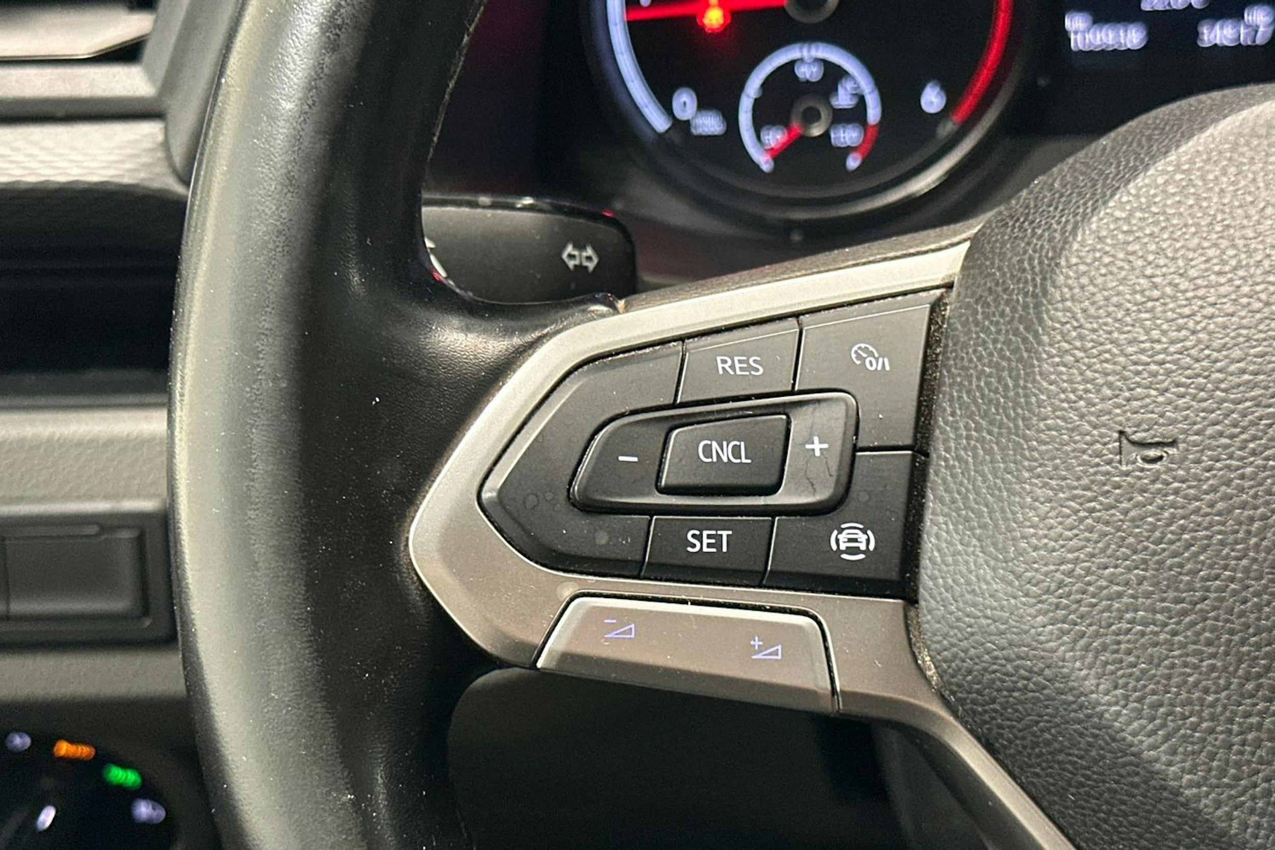 Valkoinen Volkswagen TRANSPORTER 2020 kuva 16.