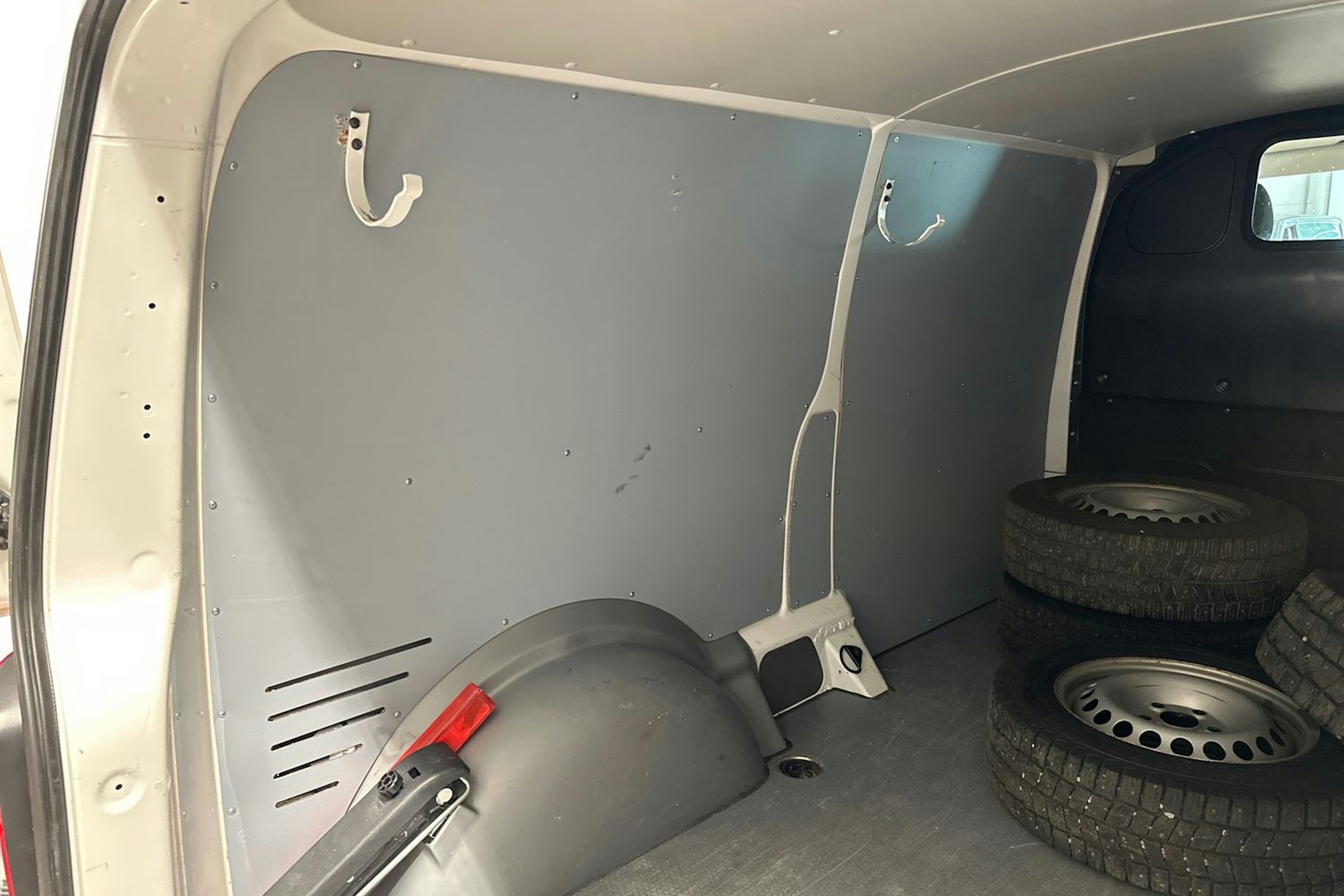 Valkoinen Volkswagen TRANSPORTER 2020 kuva 35.