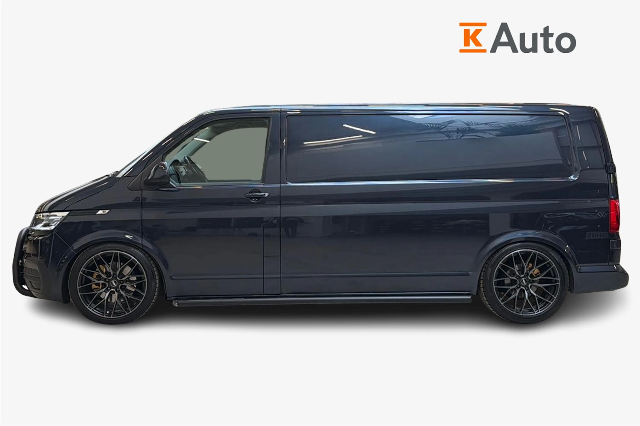 sininen Volkswagen Transporter 2020 kuva 6.