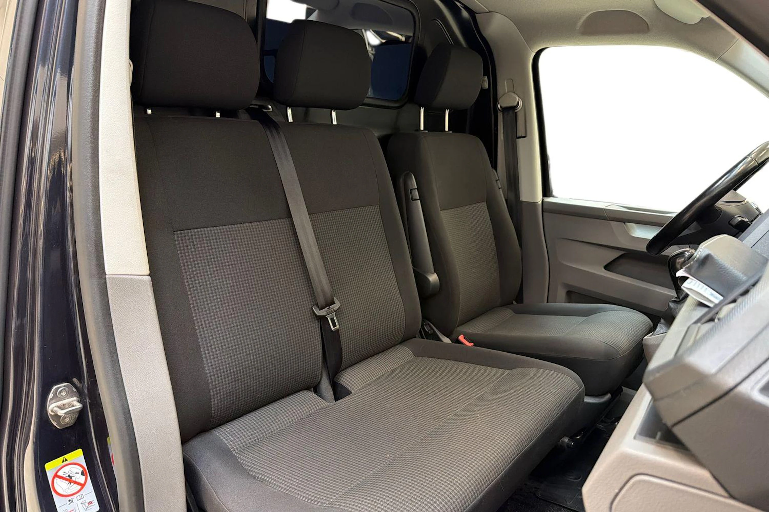 sininen Volkswagen Transporter 2020 kuva 9.